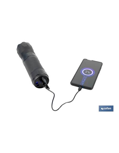 Arrancador portátil de baterías 600A con linterna Led