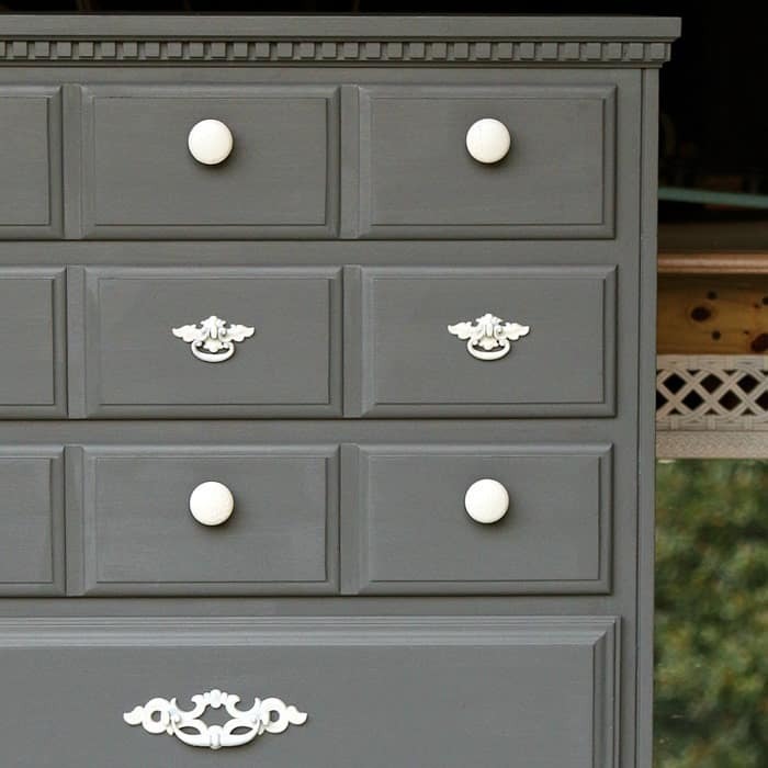 Cómo pintar los muebles de madera